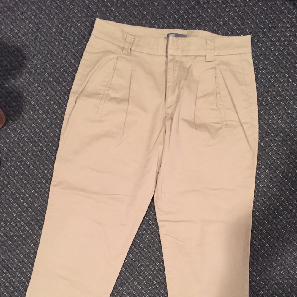 Vince size 2 chino