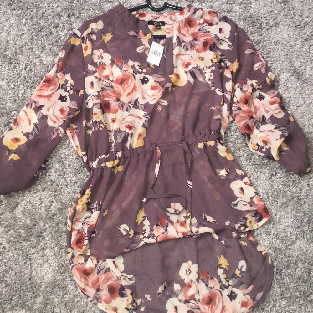 Beautiful flower shirt,never worn plus with tag
