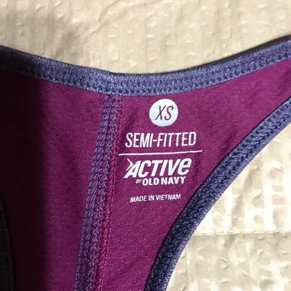 Old Navy exercise shirt XS purple - Picture 2 of 6