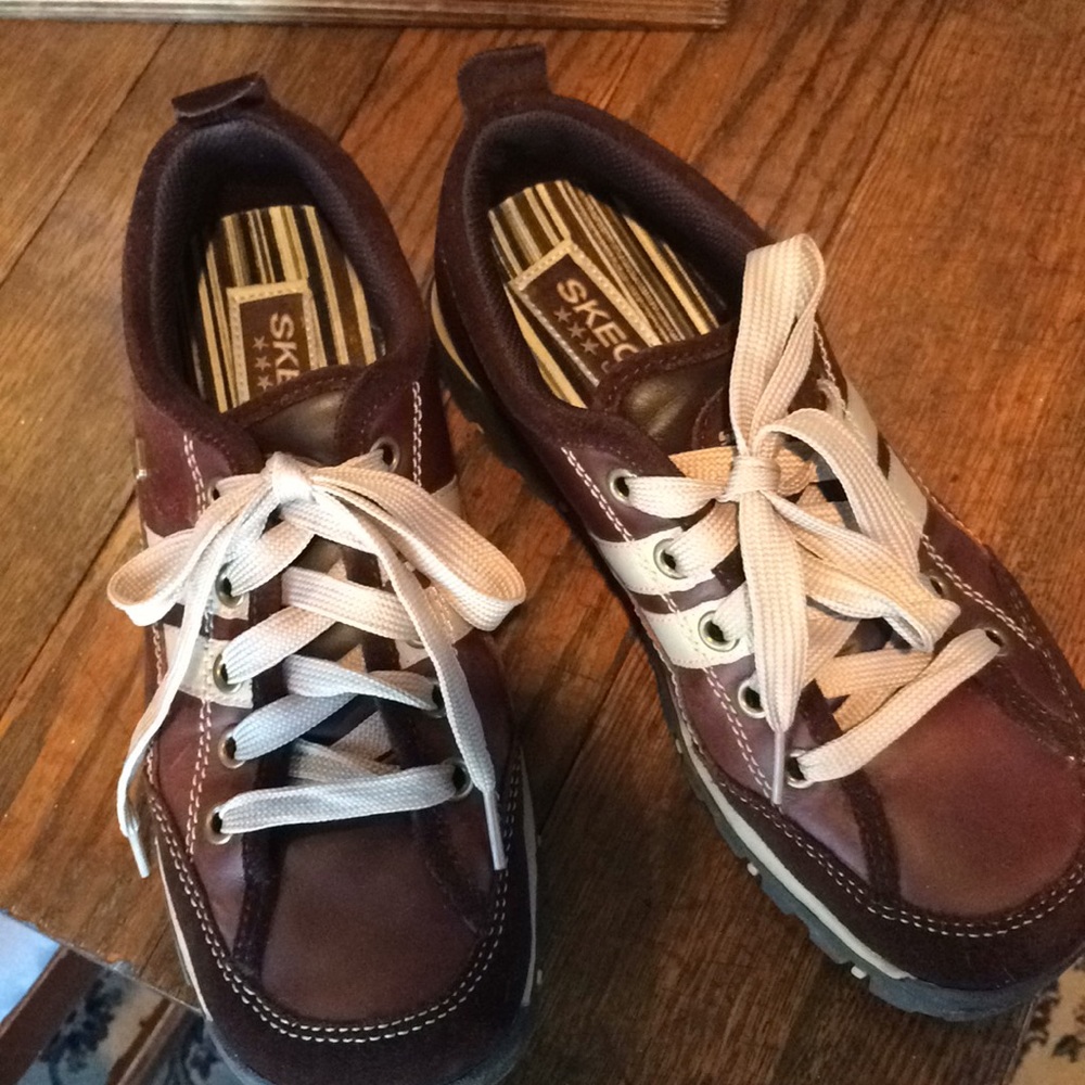 Skechers lace ups - size 7 1/2