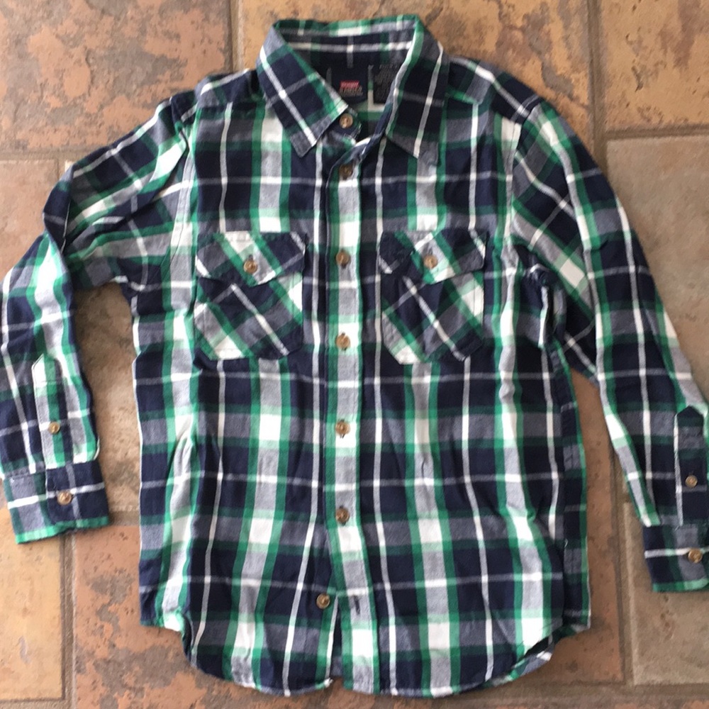 Boys Wrangler button down plaid flannel shirt