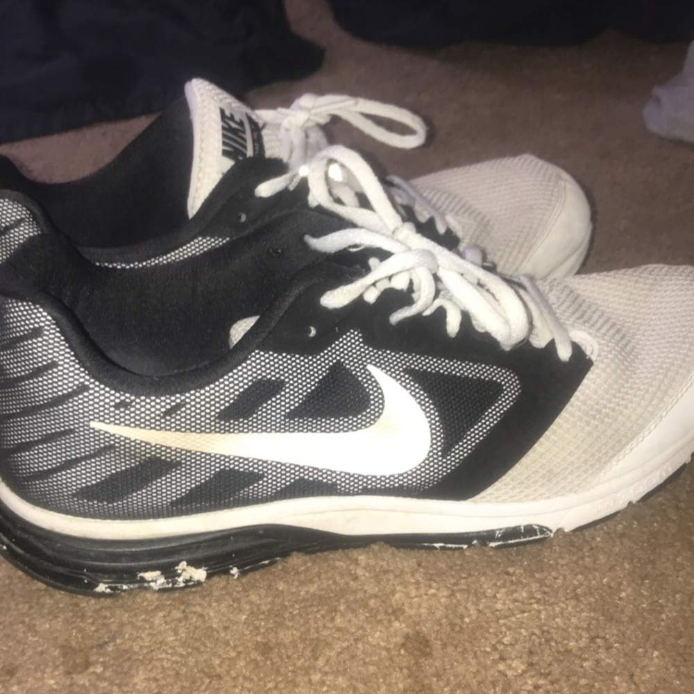 📍NIKE MENS ZOOM FLY SHOES SIZE 10.5📍