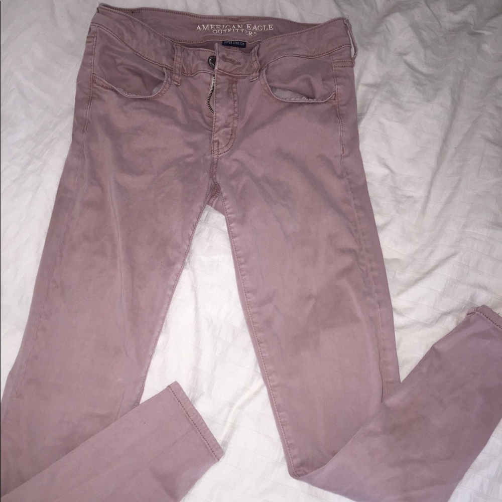 BLUSH SUPER STRETCHY AMERICAN EAGLE SKINNY JEANS