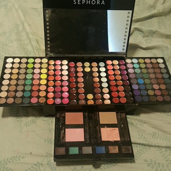 Makeup - Picture 2 of 2