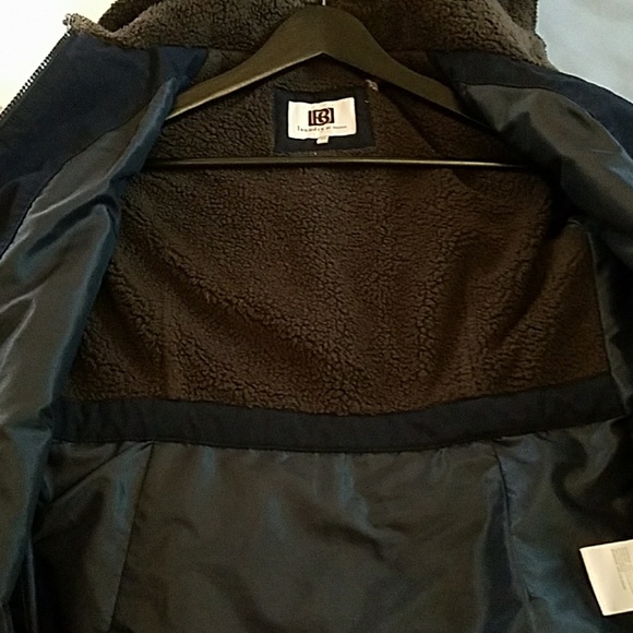 Coat - LIQUIDATION SALE!!! - Picture 4 of 5