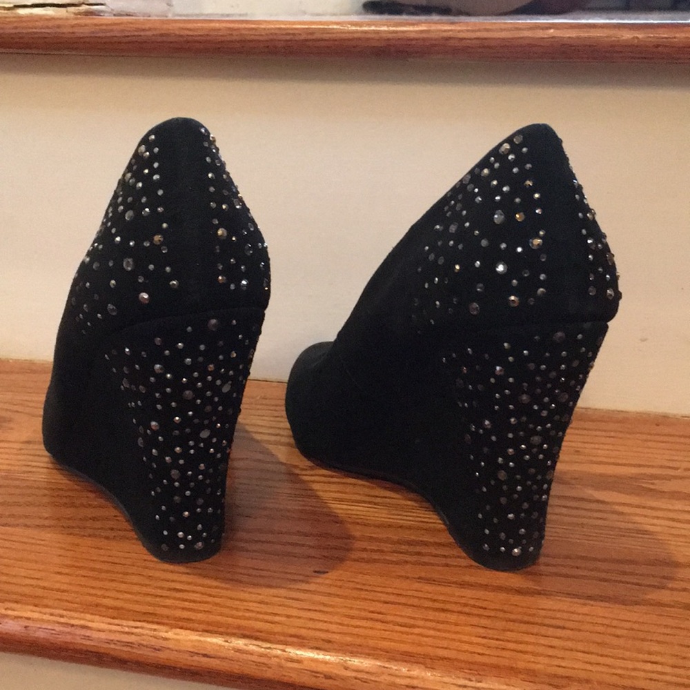 BCBG heels