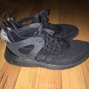 Nike sneakers- Gently used