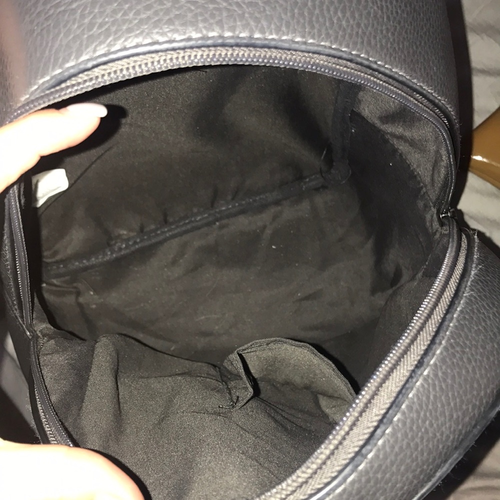 Backpack - Picture 3 of 3