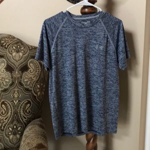 Men’s Dryfit Underarmour shirt