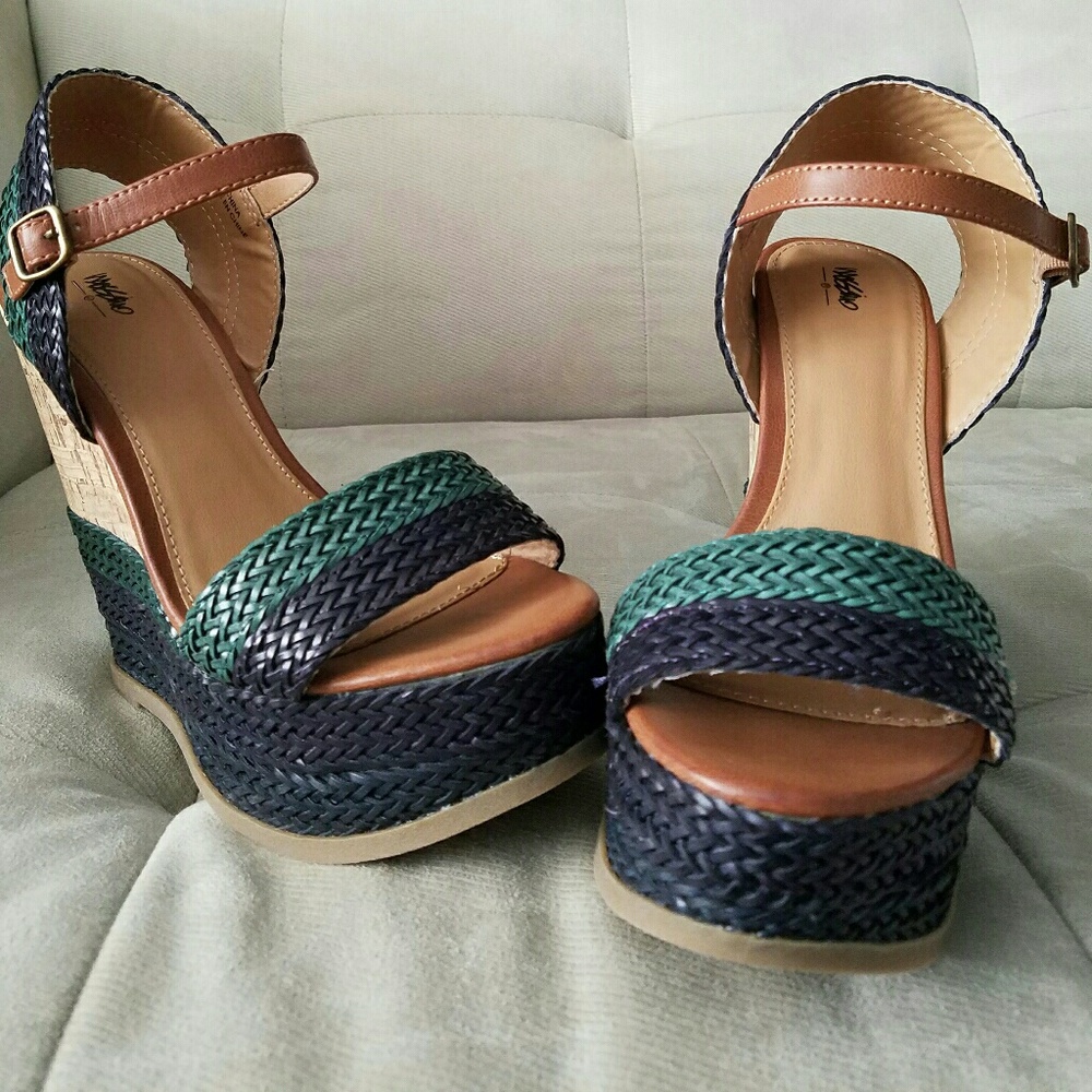 SOLD - Size 7.5 Mossimo Wedges