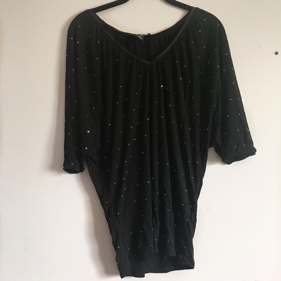 quarter sleeve black with beads shirt - Picture 1 of 3
