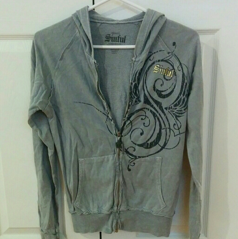 Grey bold zip-up sweater