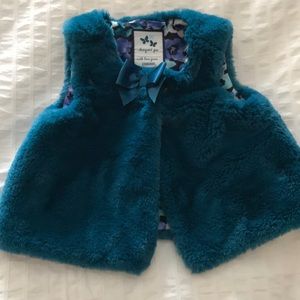 Gymboree soft faux fur teal vest.