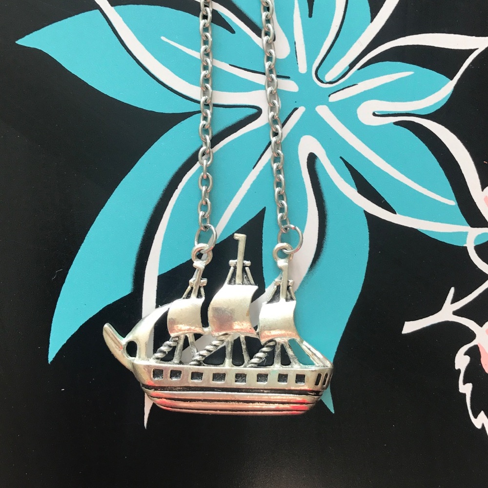 Silver colored Ship necklace nautical