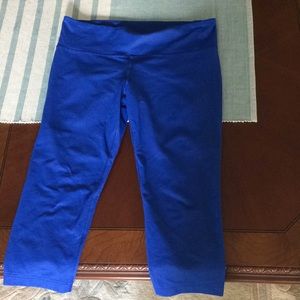 Under armour studioluxe capris M