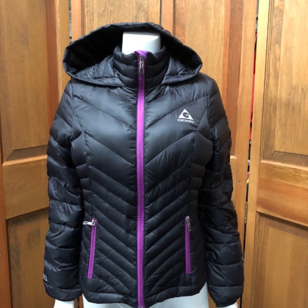 Small women's down coat 650 by Gerry