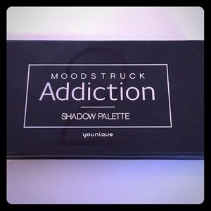 Younique Addiction Palette #2