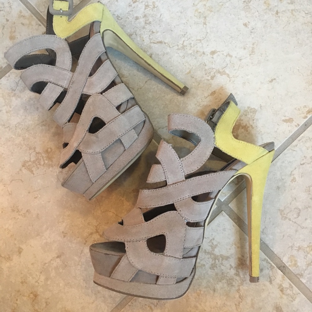 Shoemint Stella heels. Yellow/Beige