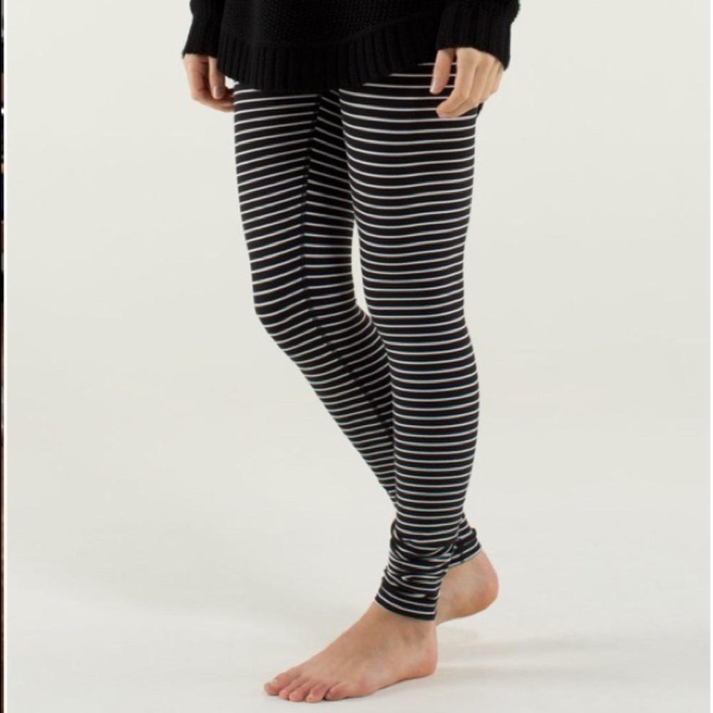 Wunder Under Parallel Stripe