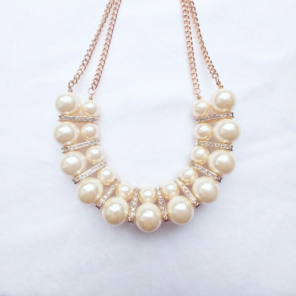 Wide Pearl Necklace