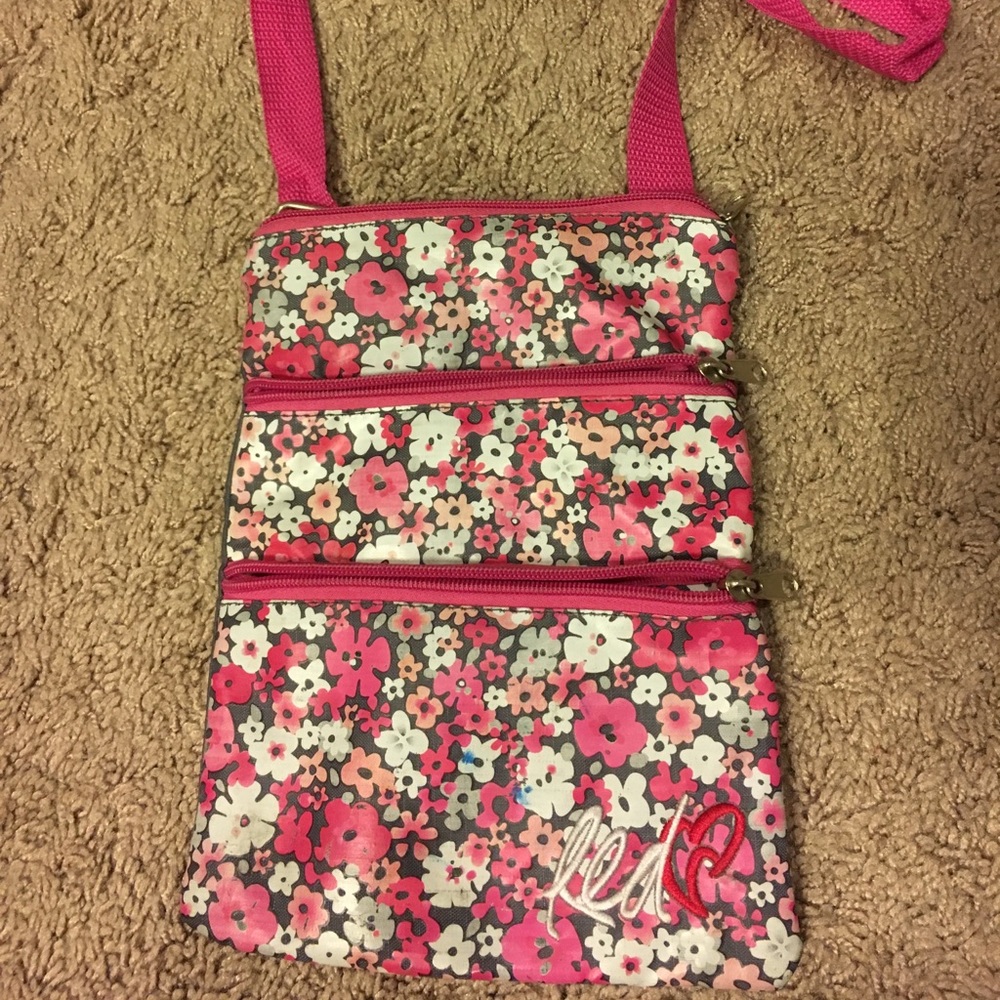 3 pocket crossbody purse