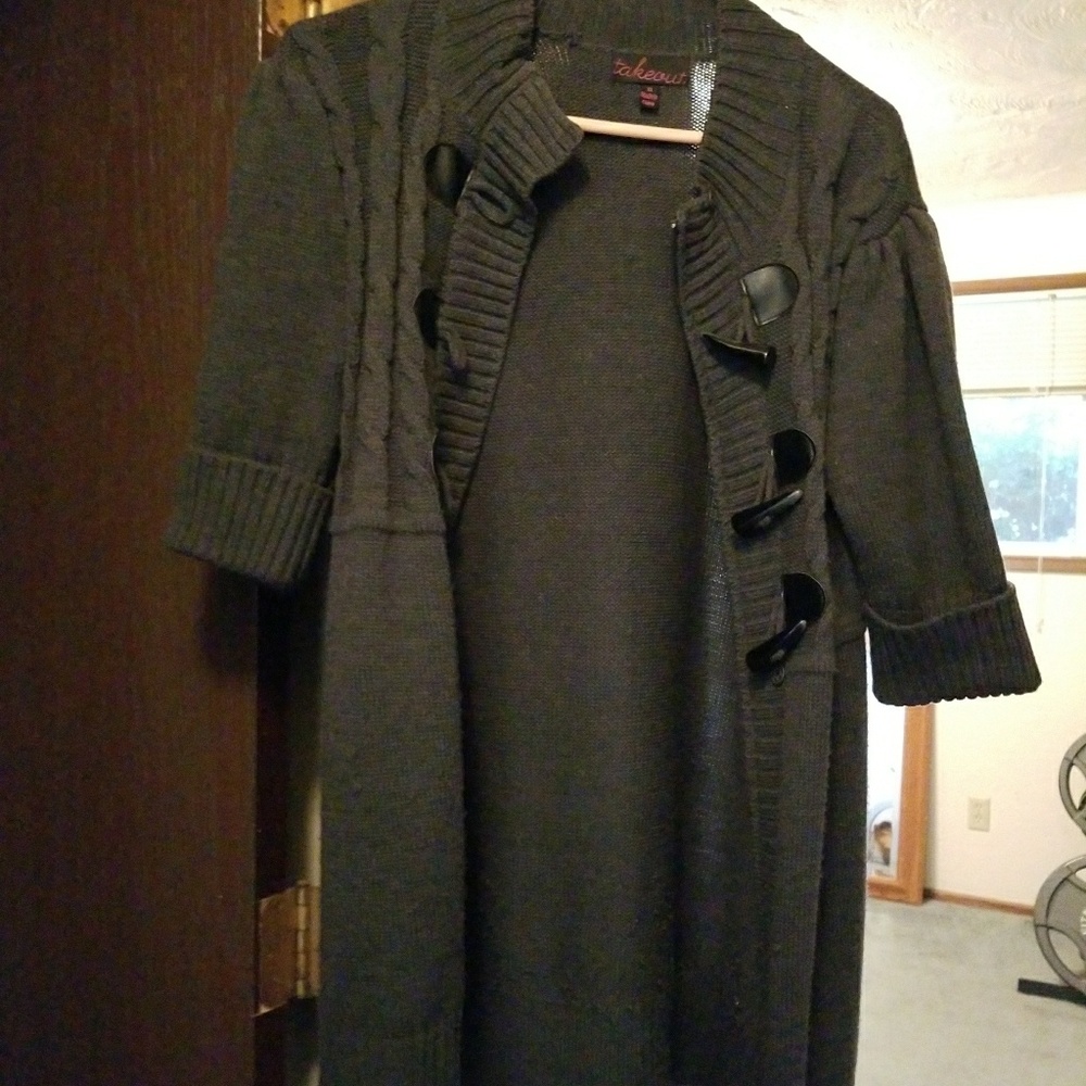 Grey button and zipper sweater coat