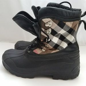 Burberry Snow Nova Check Boots