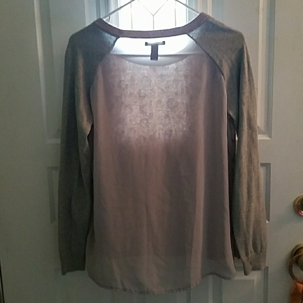 Sweater - Picture 2 of 2