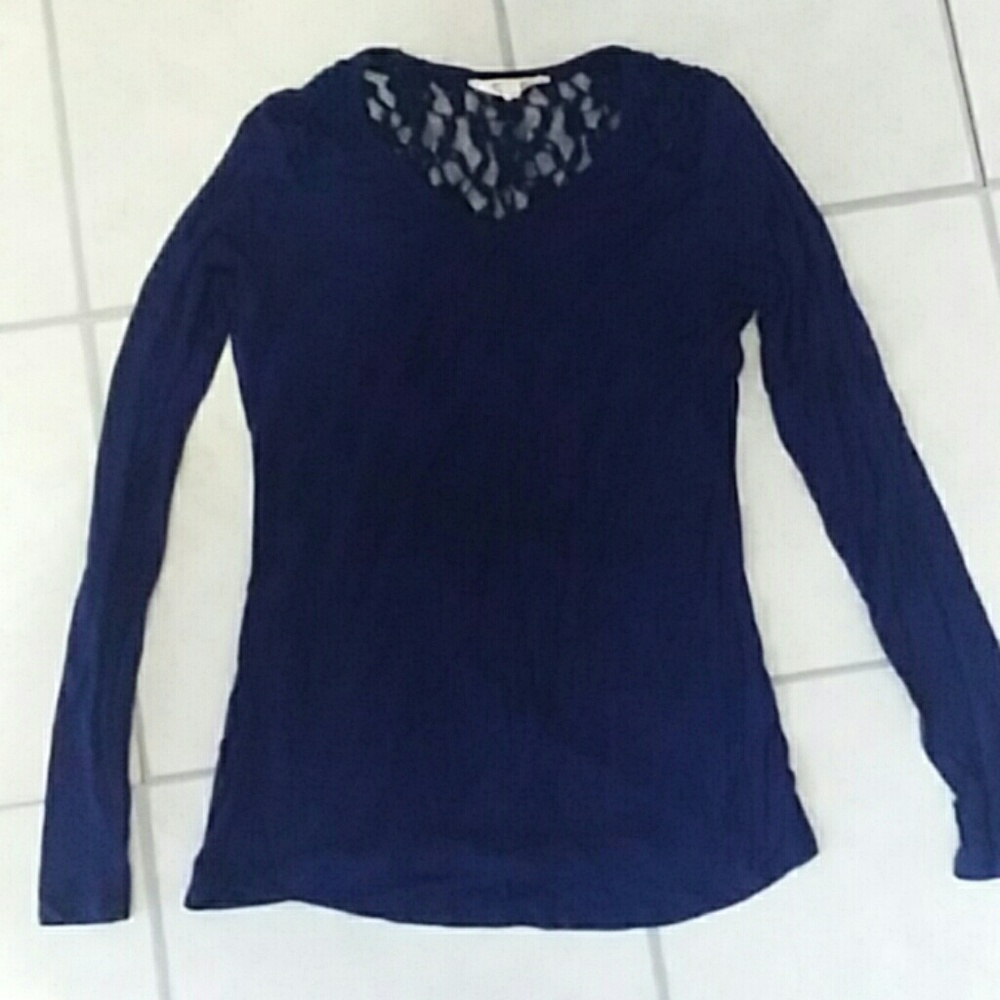 Long sleeved lace top