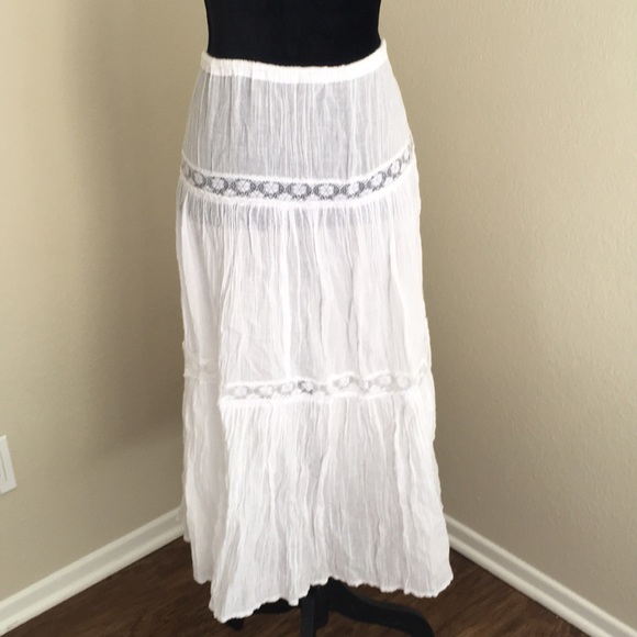 Boho Chic White Embroidered Maxi Skirt Cover Up - Picture 3 of 3
