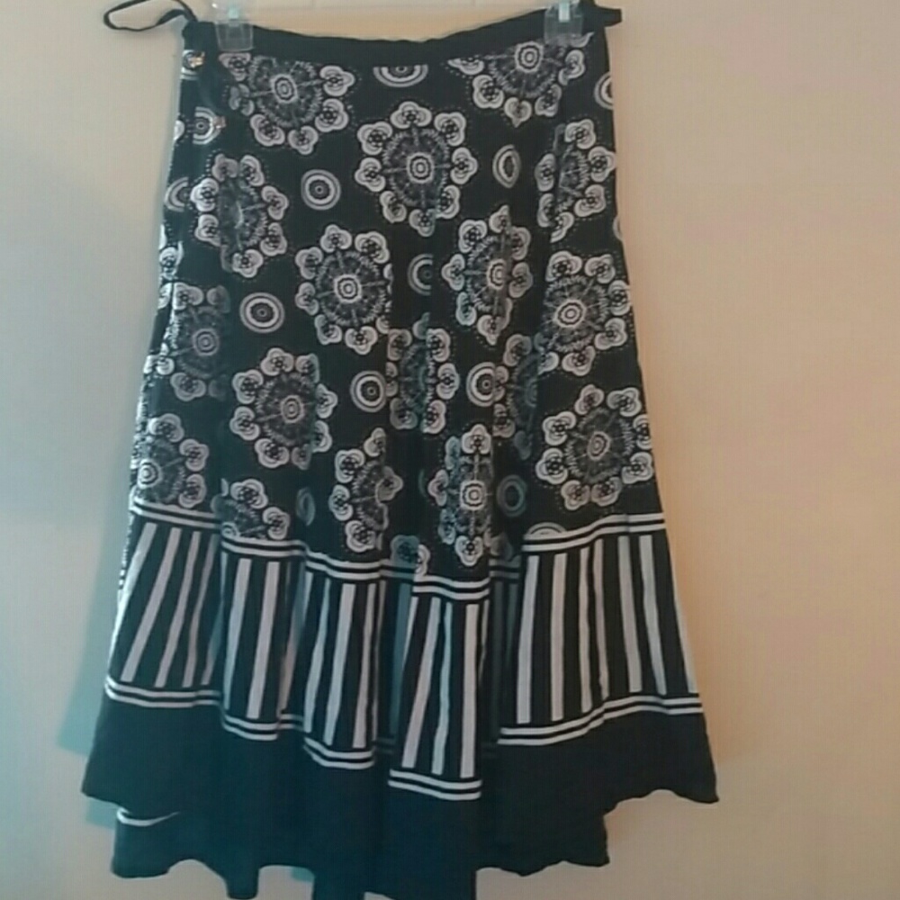 Patterned maxi skirt