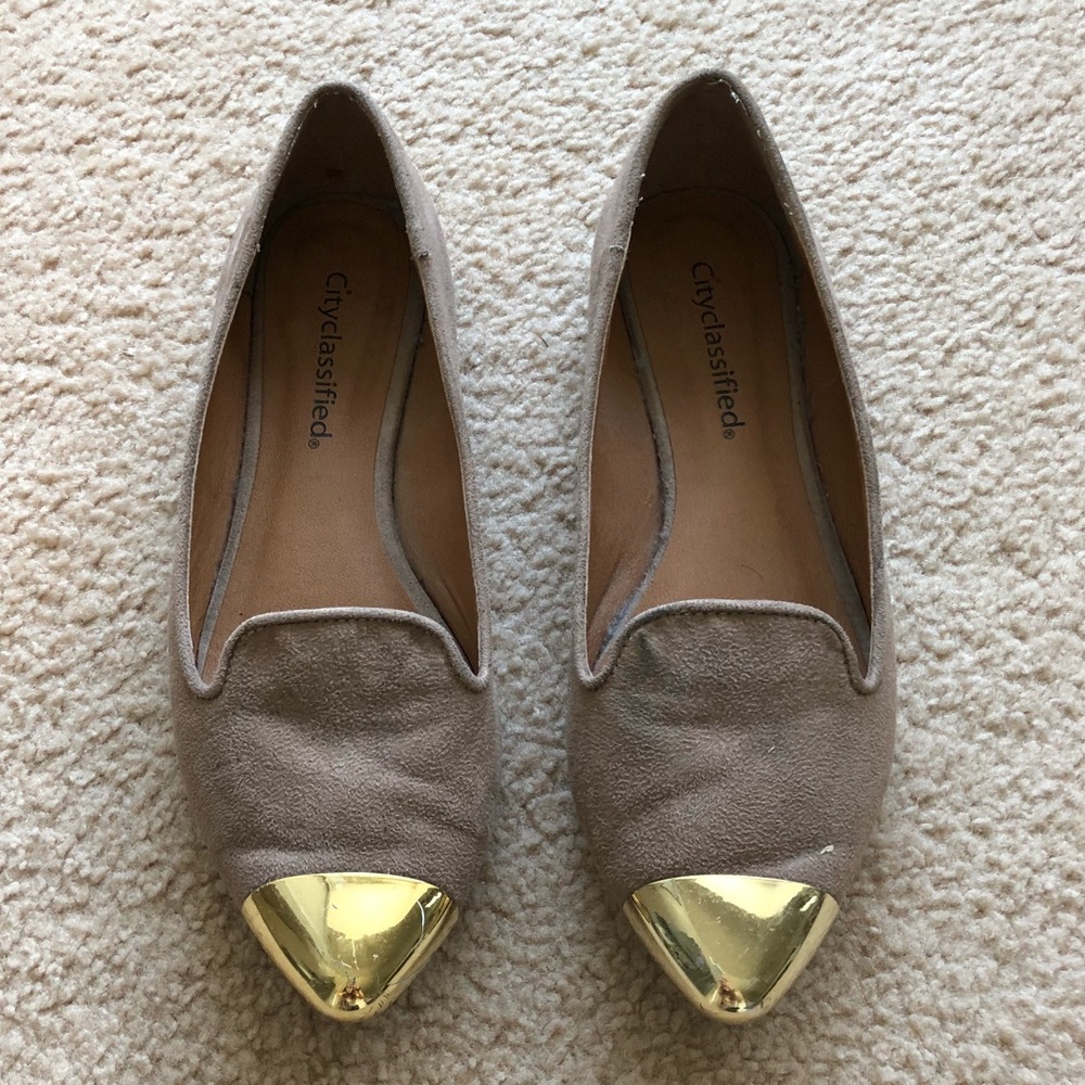 Size 6.5 Gold Toe Ballet Flats