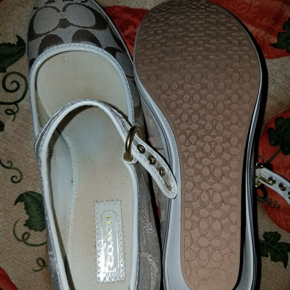 Coach Dannielyn Wedges