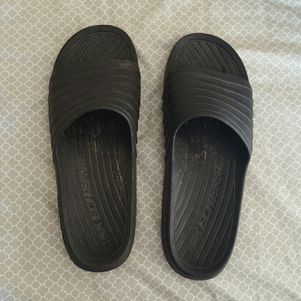 Skechers shower shoes