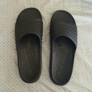 Skechers shower shoes