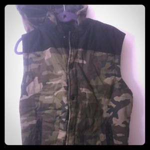 Men's army fatigue button down vest
