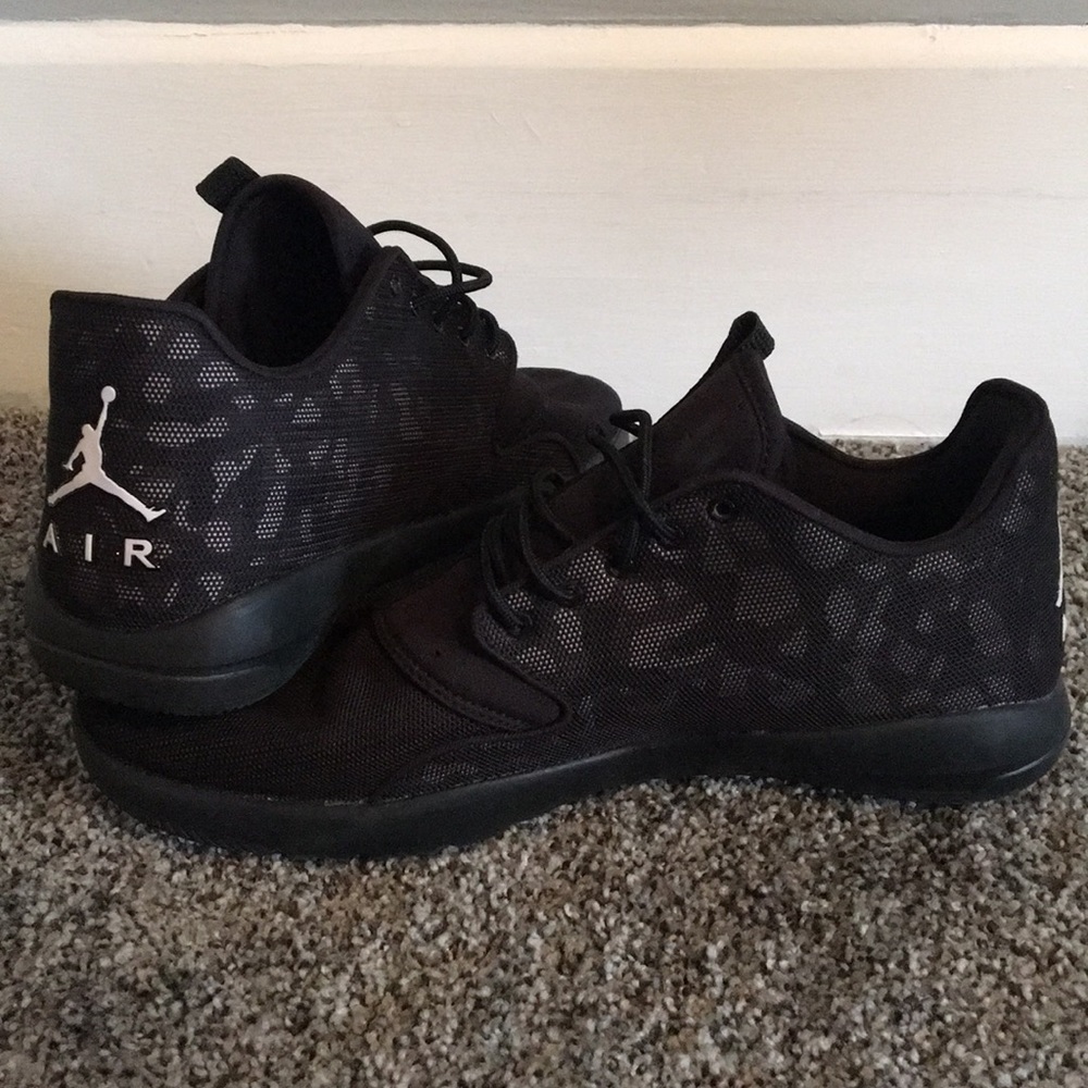 Women’s Jordan Eclipses