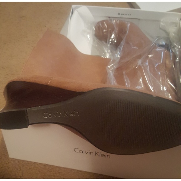 Shoes - Picture 2 of 5