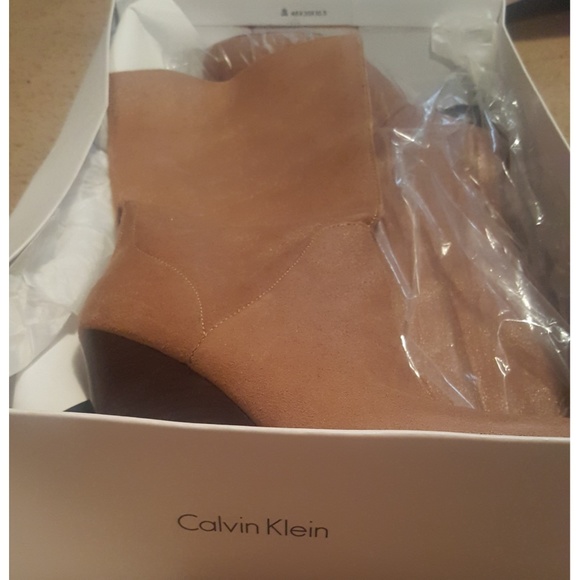 Shoes - Picture 3 of 5