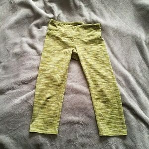 Alo Yoga brand cropped space dye leggings