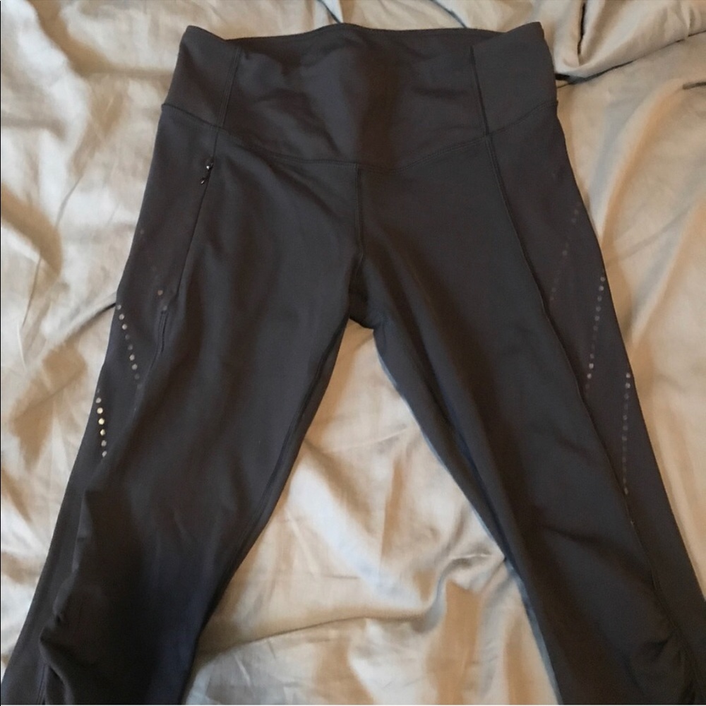 Lululemon Stop at Nothing Crops