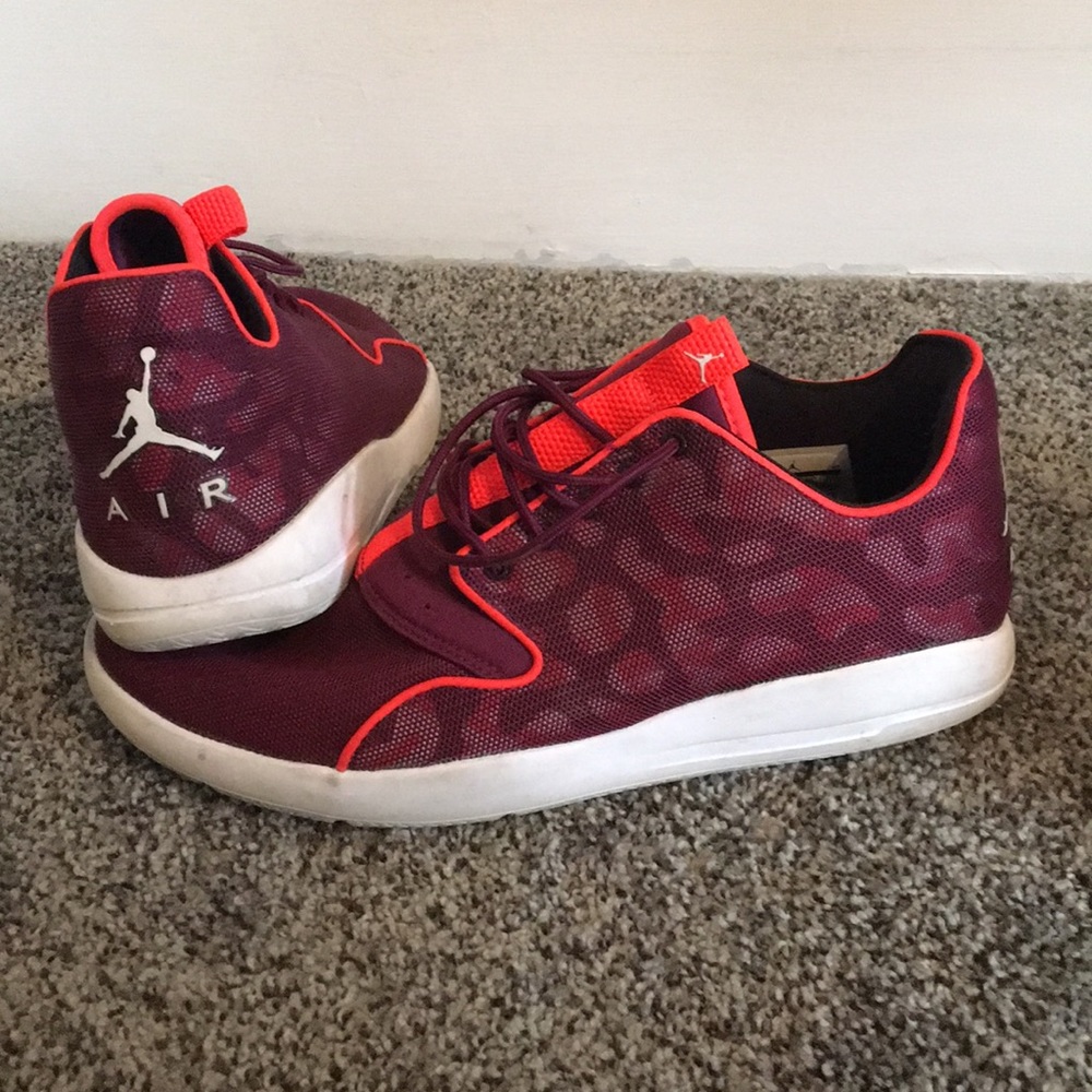 Women’s Jordan Eclipses