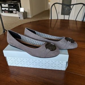 Daisy Fuentes "Ruby" flat size 10