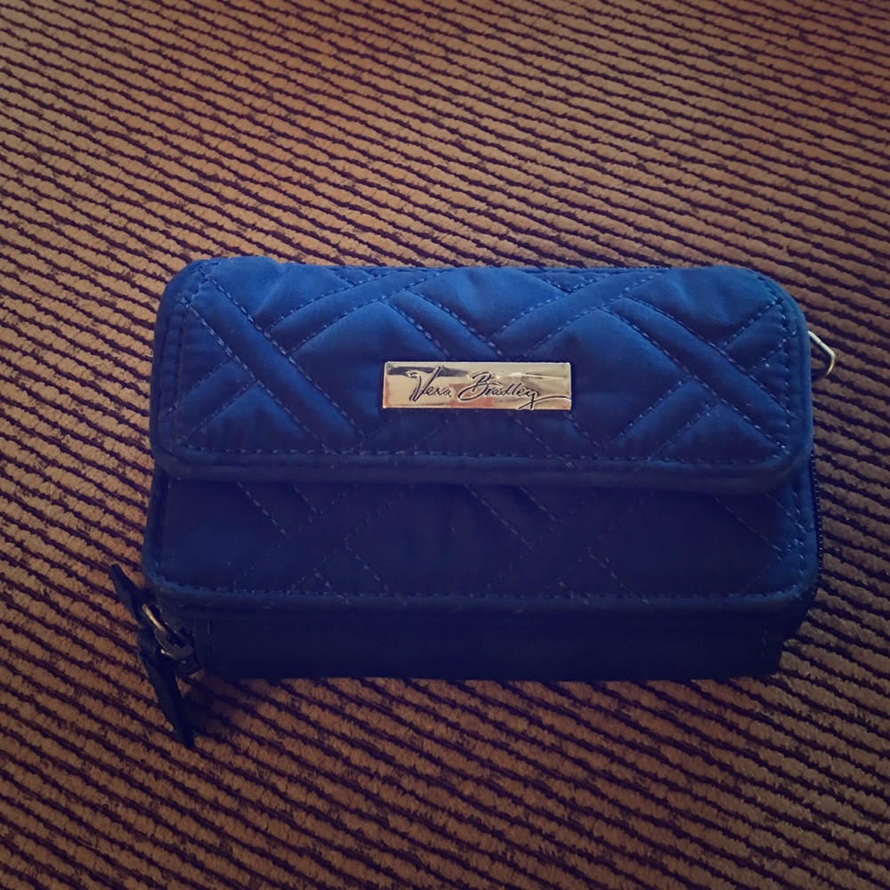 Excellent condition blue Vera Bradley cross body