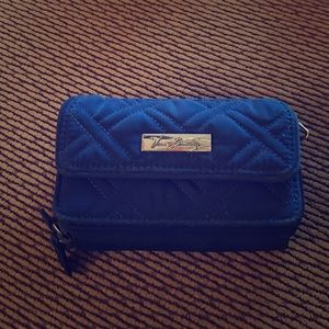 Excellent condition blue Vera Bradley cross body