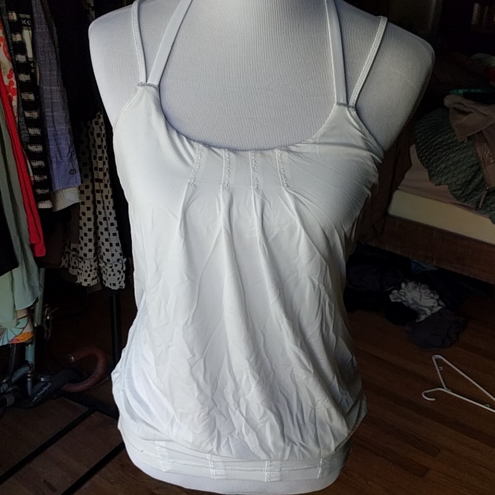 Lululemon flow and go tank