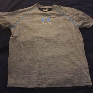 NWOT Mens Under Armour run shirt