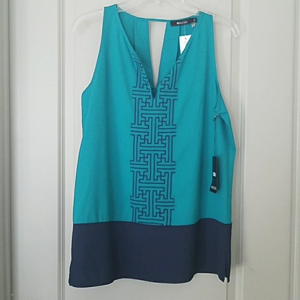 Sleeveless blouse
