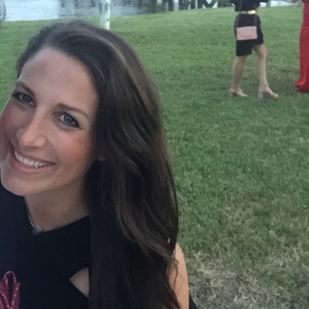 Meet your Posher, Courtney