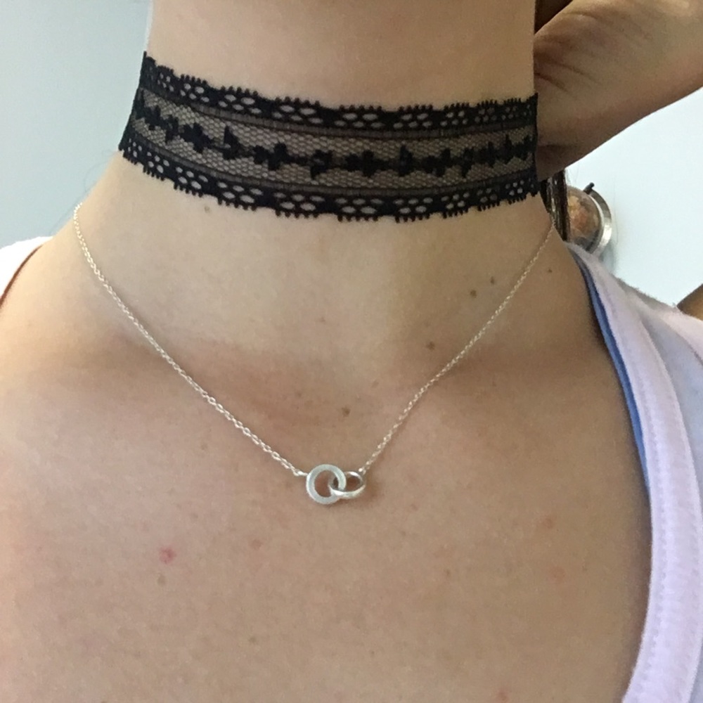 Black lace choker